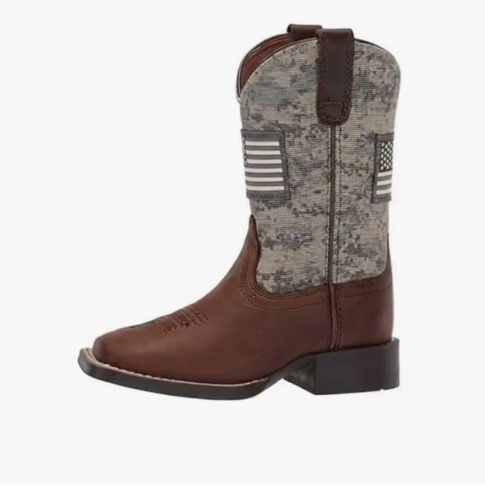 NWT Ariat Patriot Brown and Camo Cowboy Boots